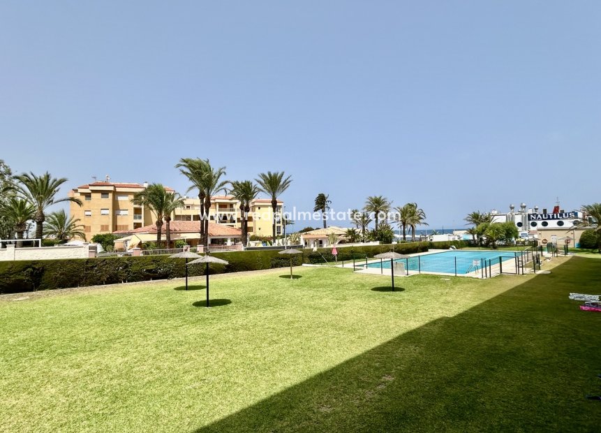 Resale - Apartment -
Torrevieja - Punta prima
