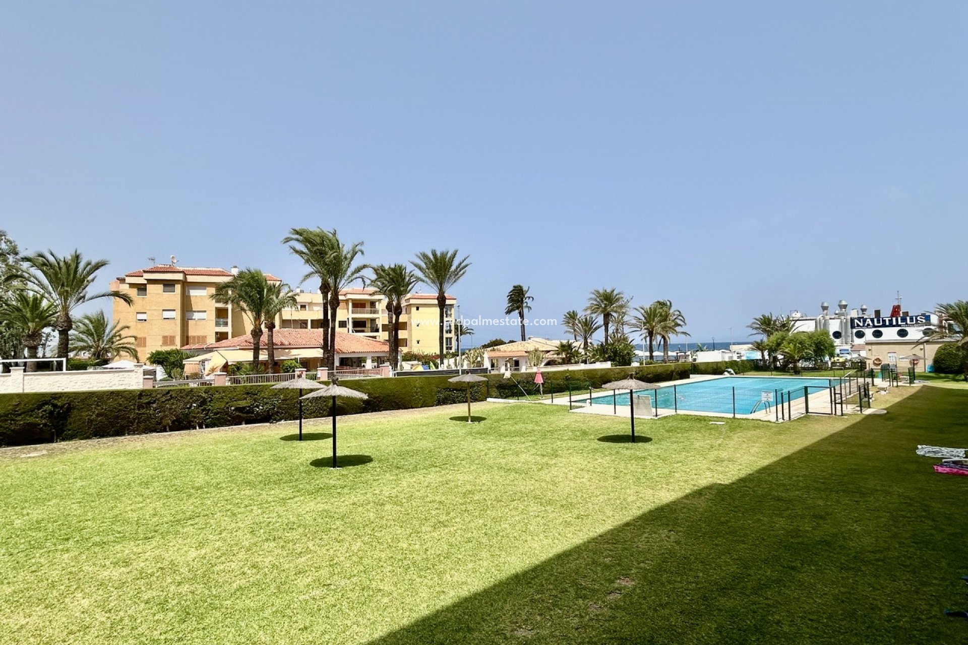 Resale - Apartment -
Torrevieja - Punta prima