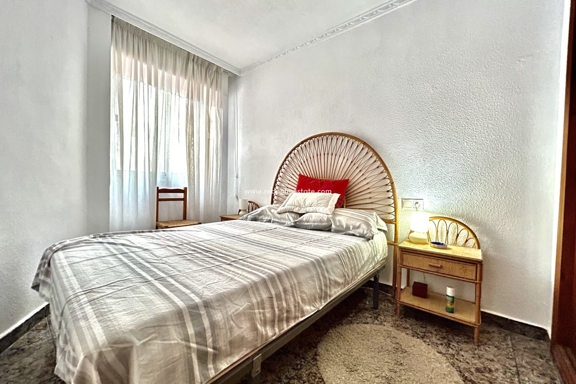 Resale - Apartment -
Torrevieja - Punta prima