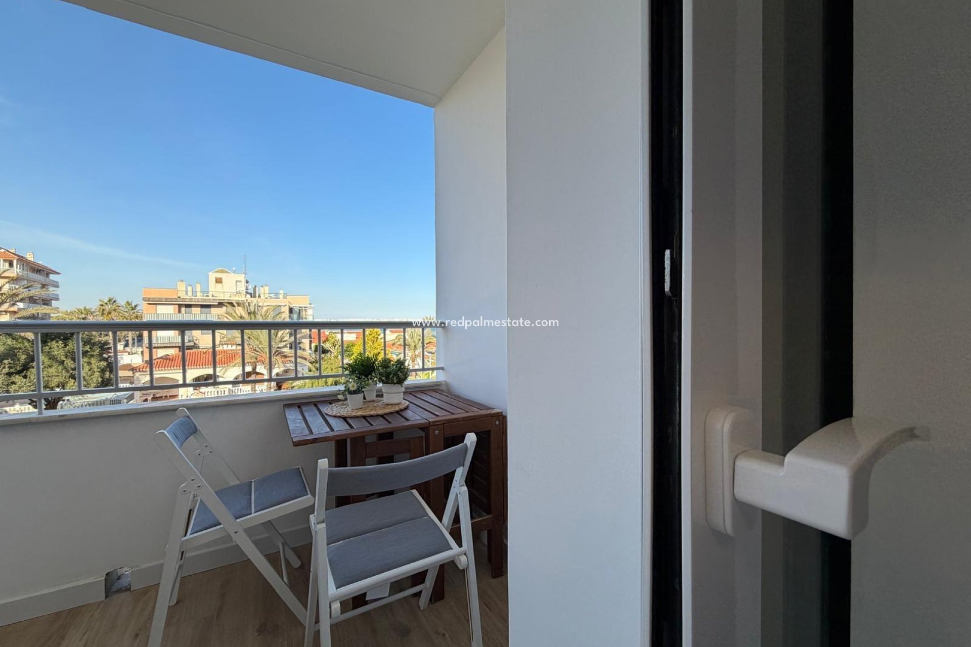 Resale - Apartment -
Torrevieja - Punta prima
