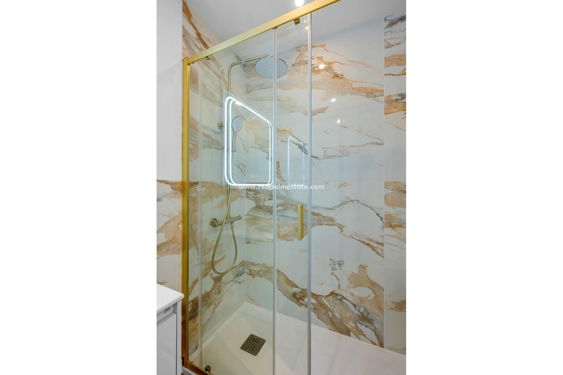 Resale - Apartment -
Torrevieja - Punta prima