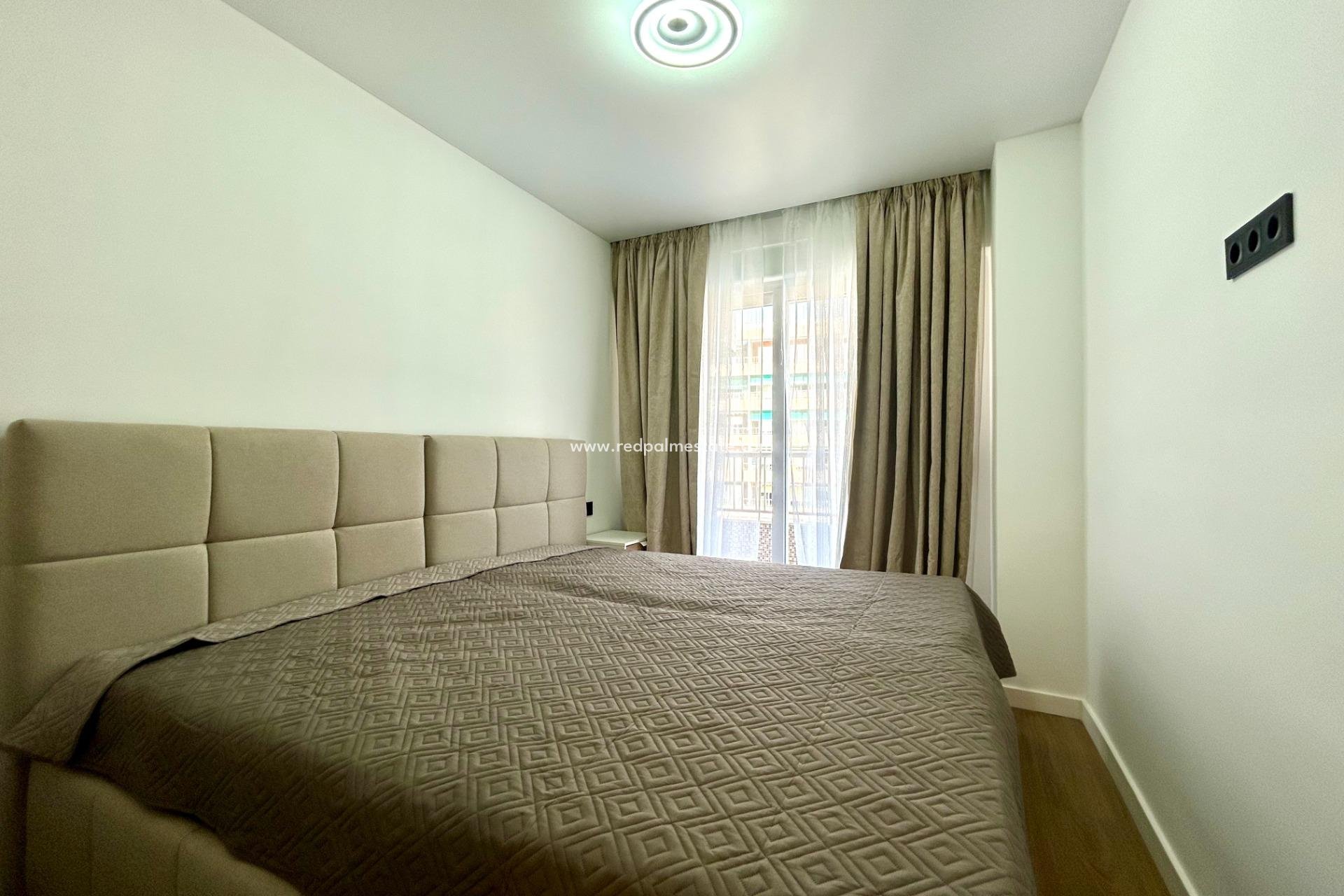 Resale - Apartment -
Torrevieja - Punta prima