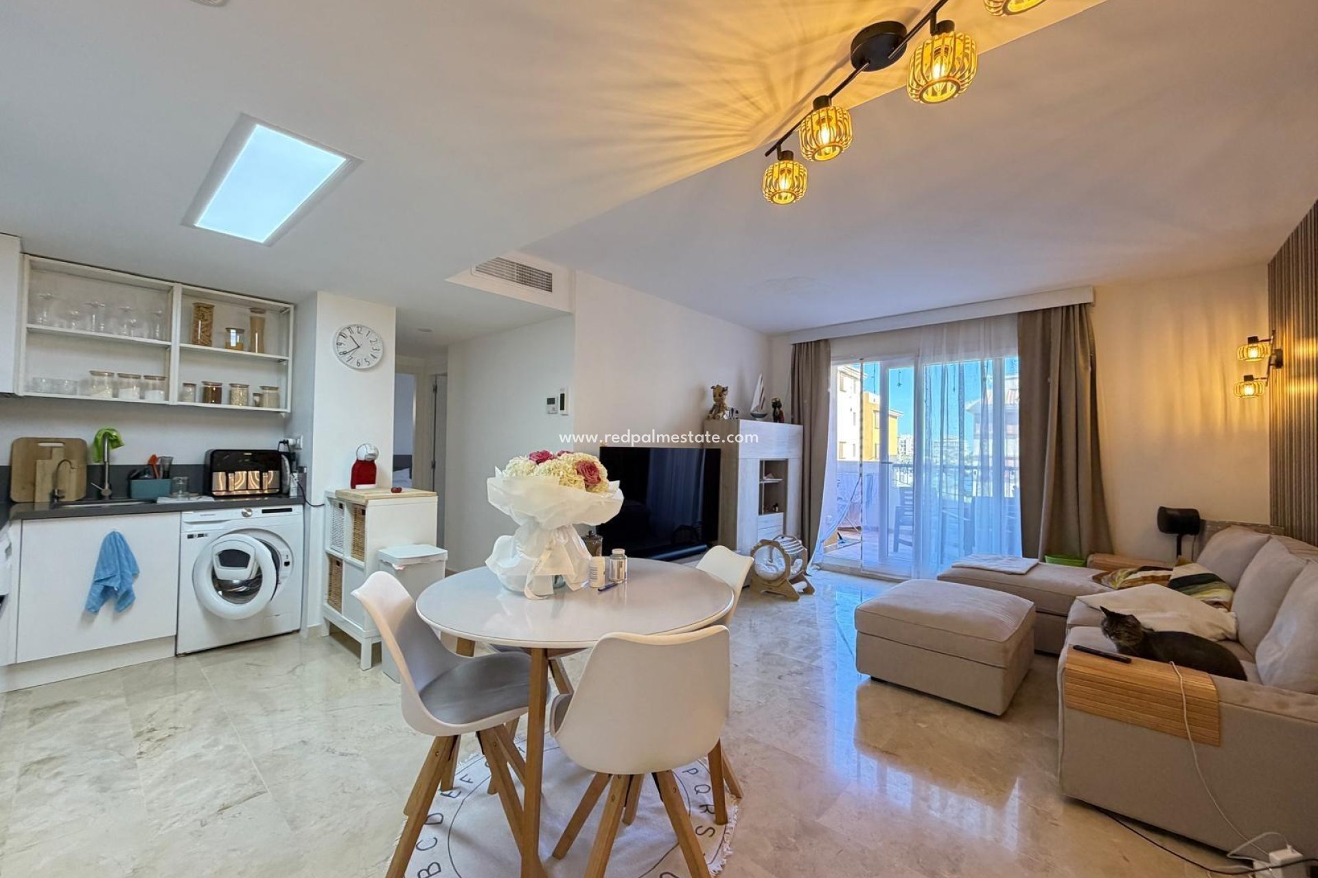 Resale - Apartment -
Torrevieja - Punta prima