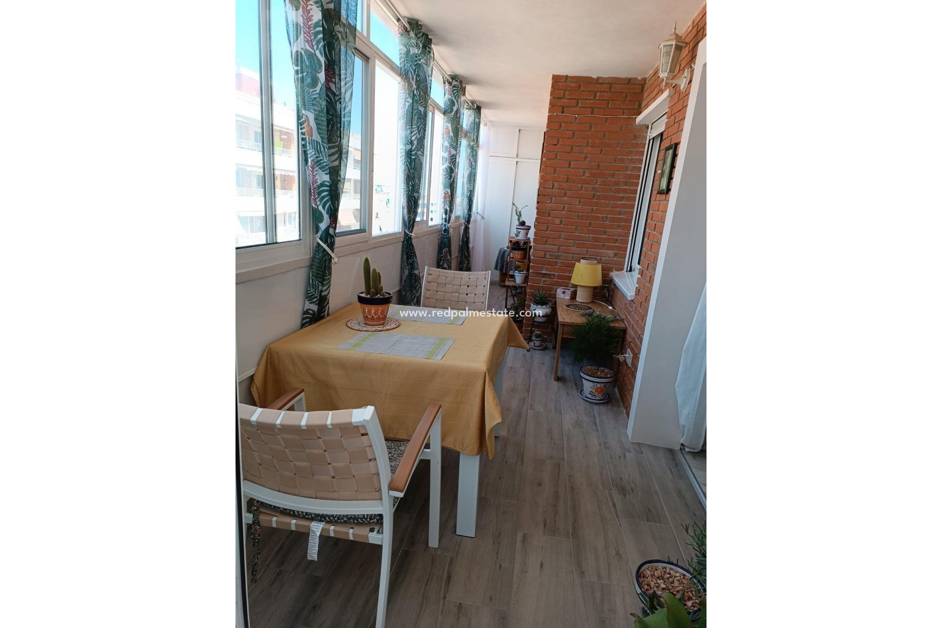 Resale - Apartment -
Torrevieja - Punta Prima