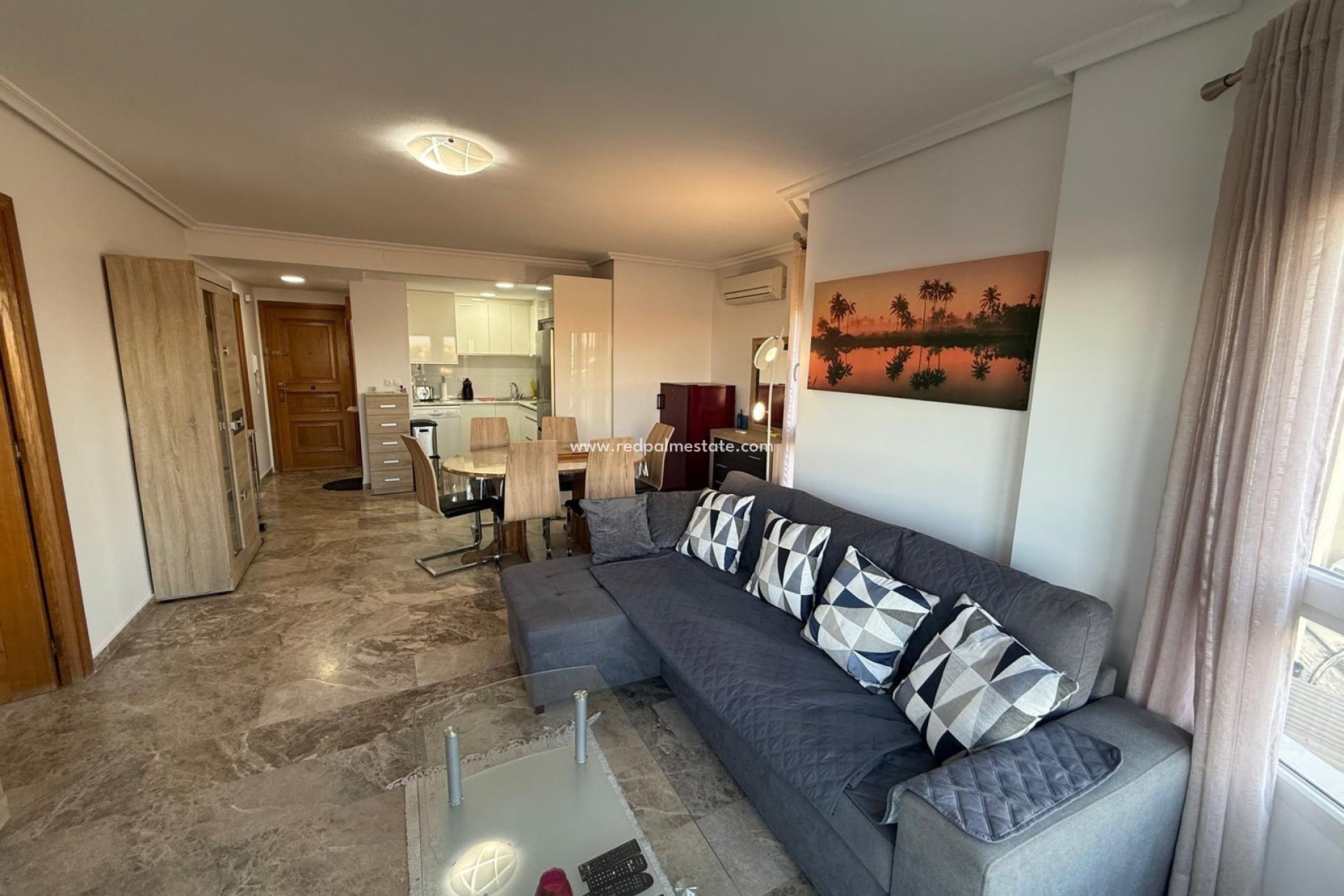 Resale - Apartment -
Torrevieja - Punta prima