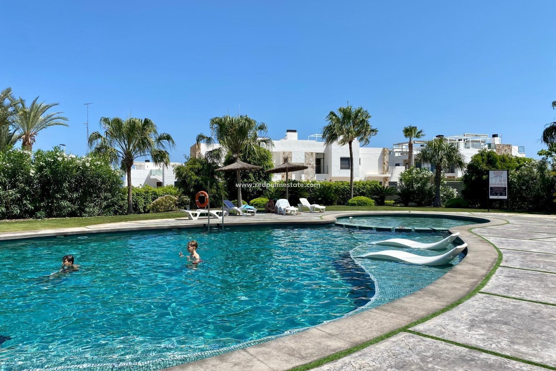 Resale - Apartment -
Torrevieja - Punta prima