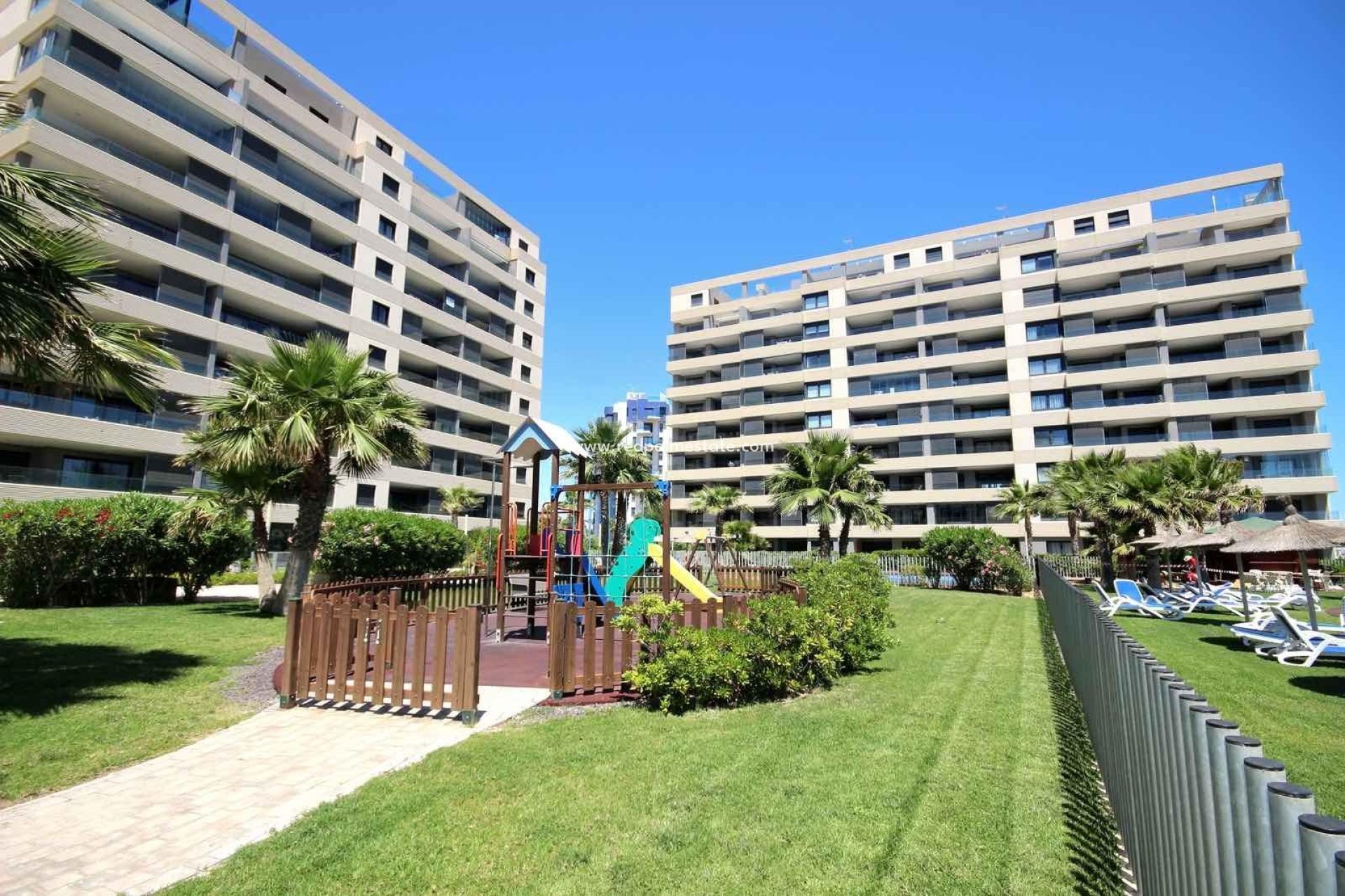 Resale - Apartment -
Torrevieja - Punta prima