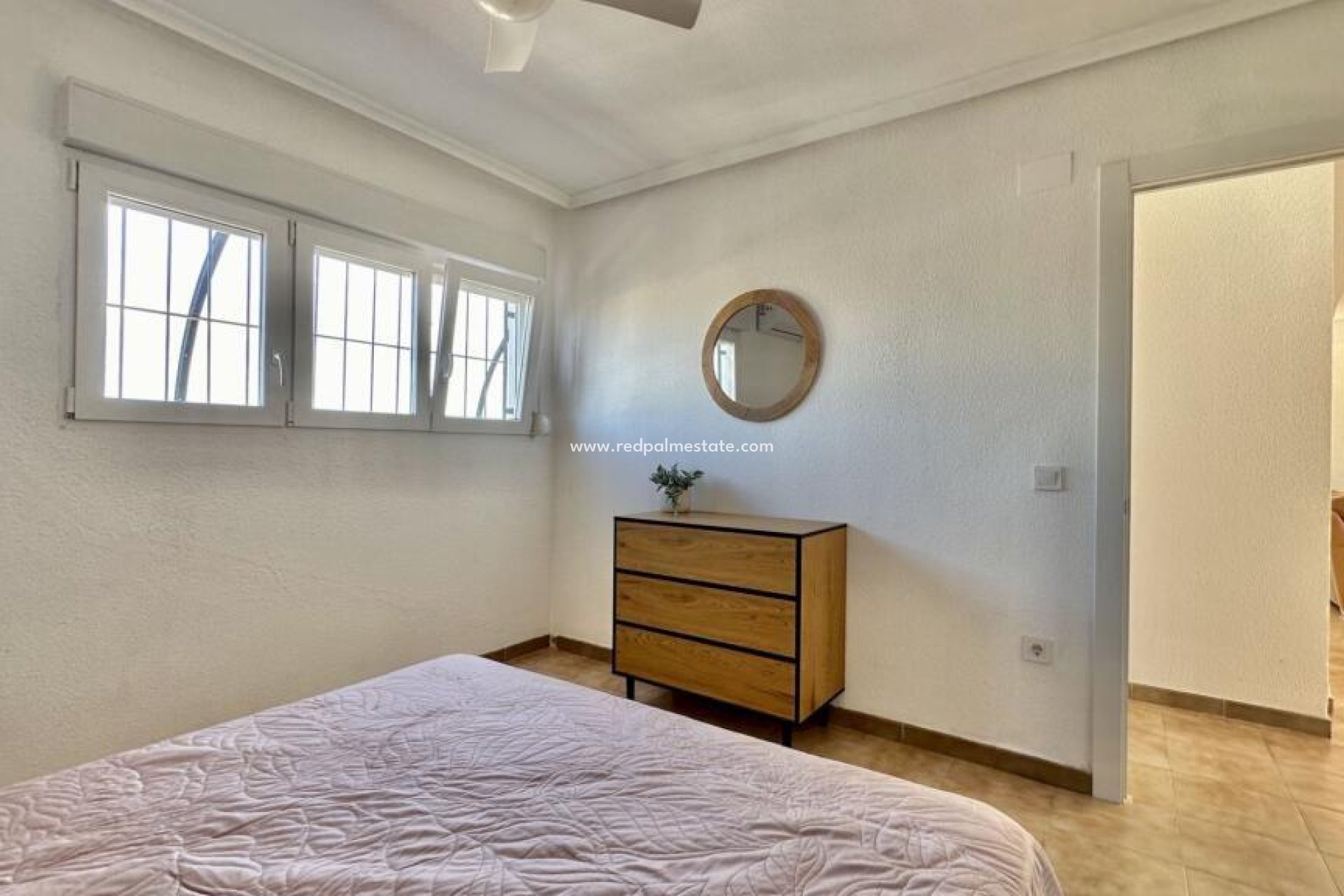 Resale - Apartment -
Torrevieja - Punta prima