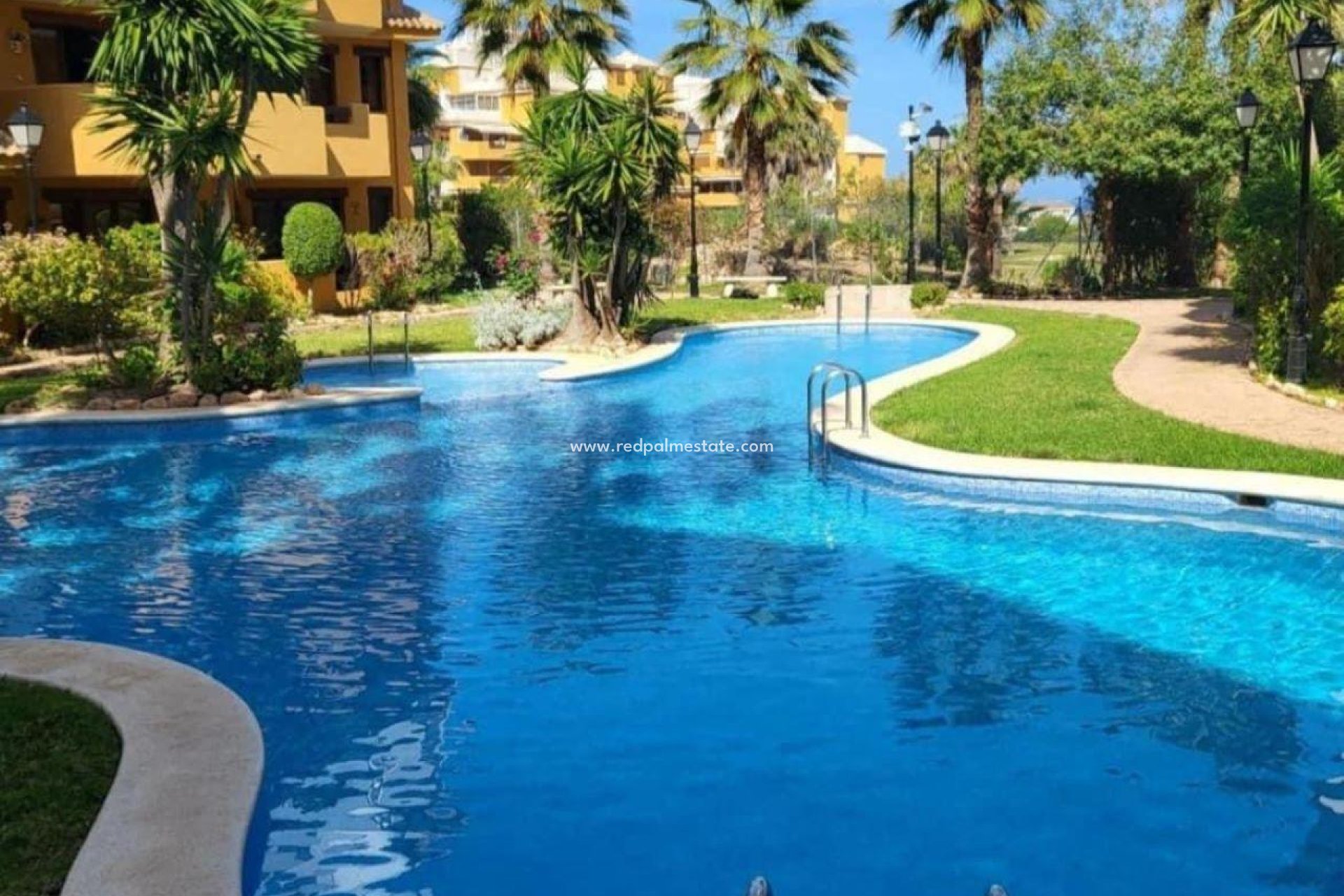 Resale - Apartment -
Torrevieja - Punta prima