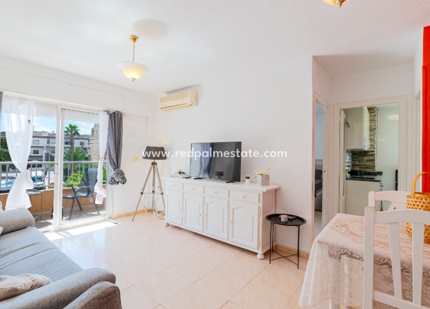 Resale - Apartment -
Torrevieja - Punta prima