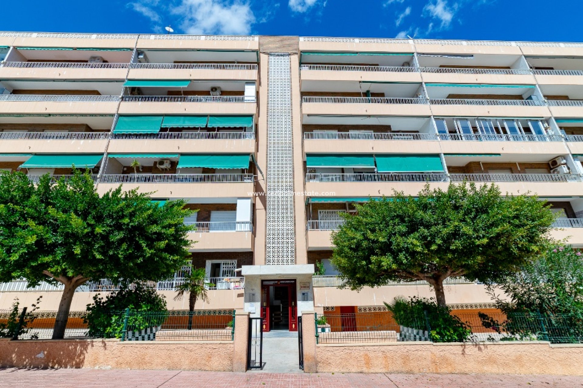 Resale - Apartment -
Torrevieja - Punta prima