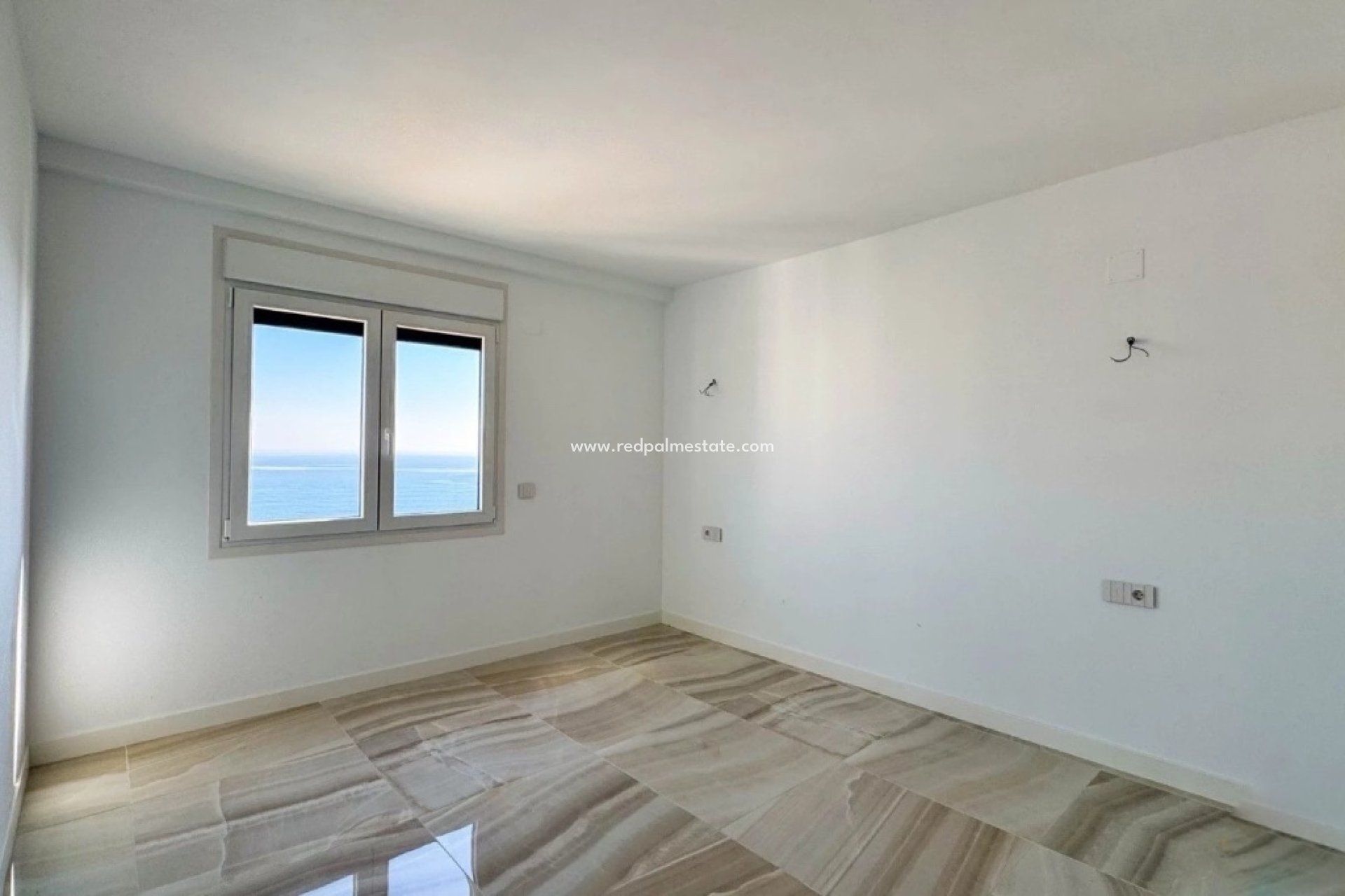 Resale - Apartment -
Torrevieja - Punta prima
