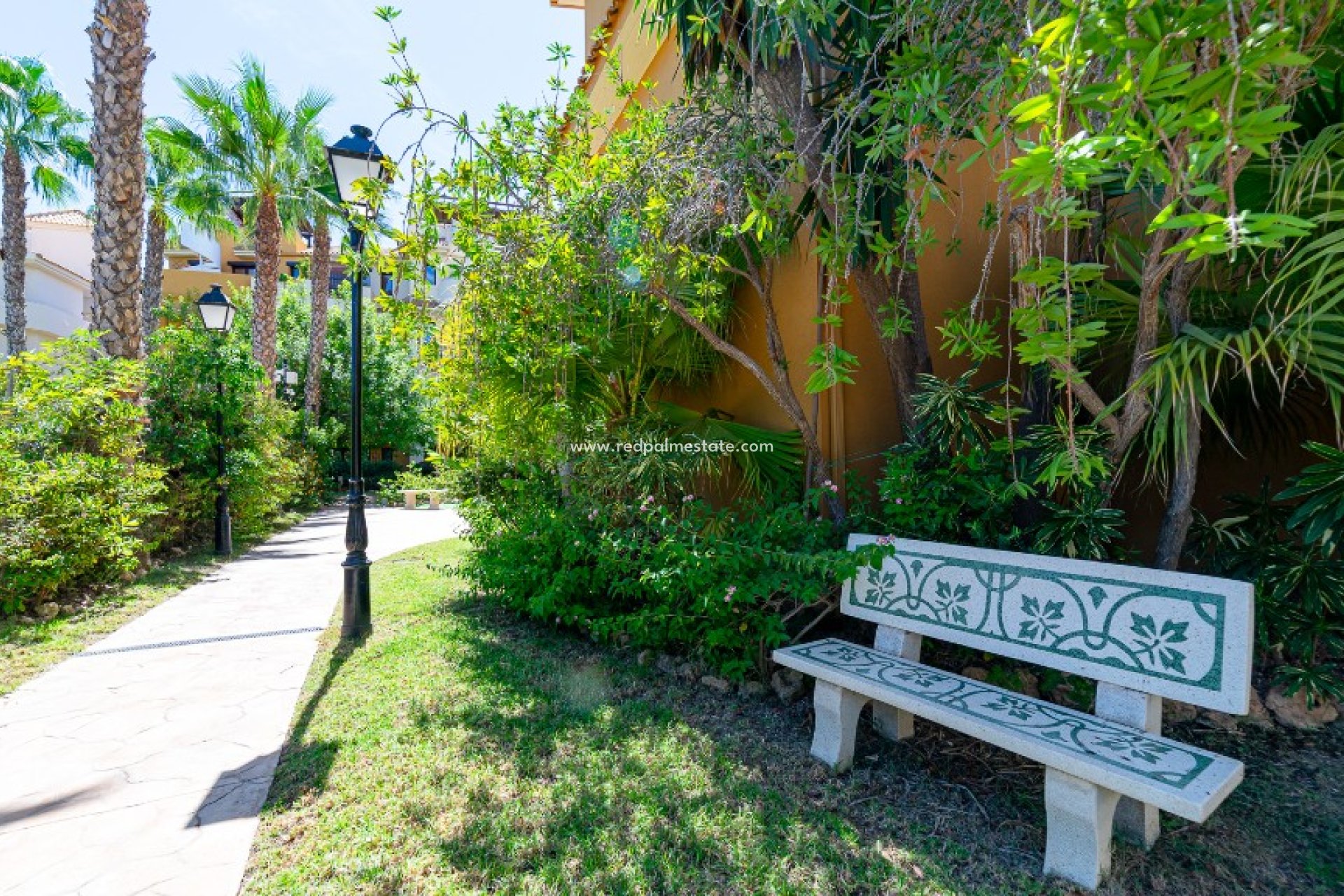 Resale - Apartment -
Torrevieja - Punta prima