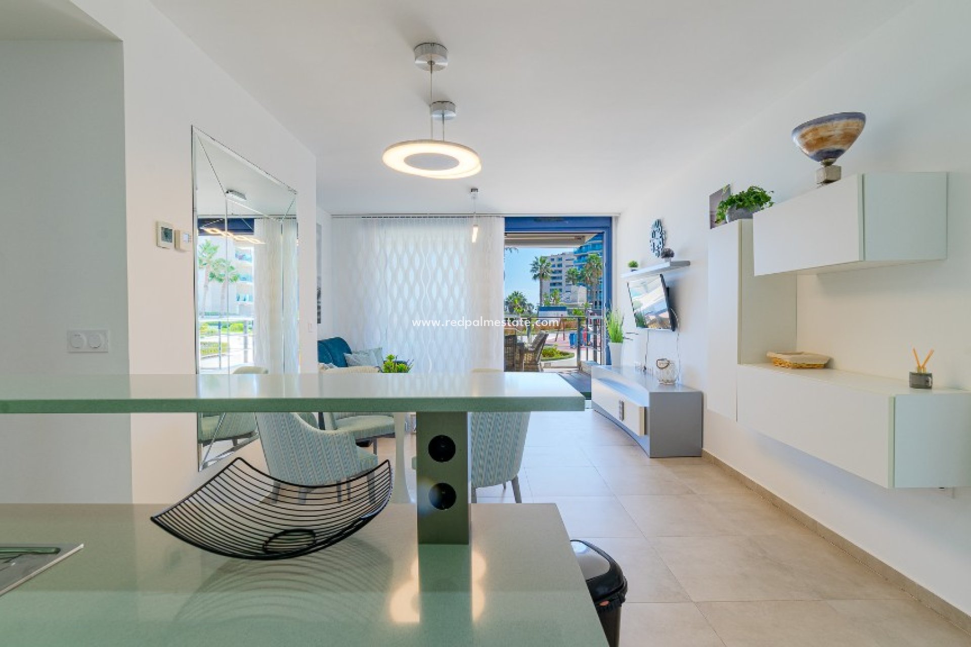 Resale - Apartment -
Torrevieja - Punta prima