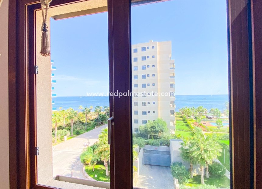 Resale - Apartment -
Torrevieja - Punta prima