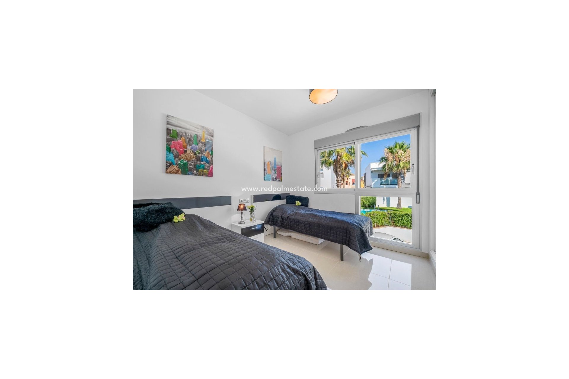 Resale - Apartment -
Torrevieja - Punta prima