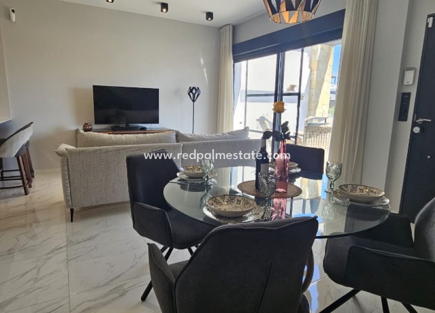 Resale - Apartment -
Torrevieja - Punta prima