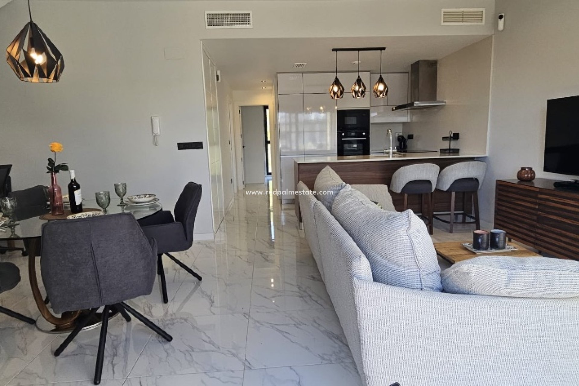 Resale - Apartment -
Torrevieja - Punta prima