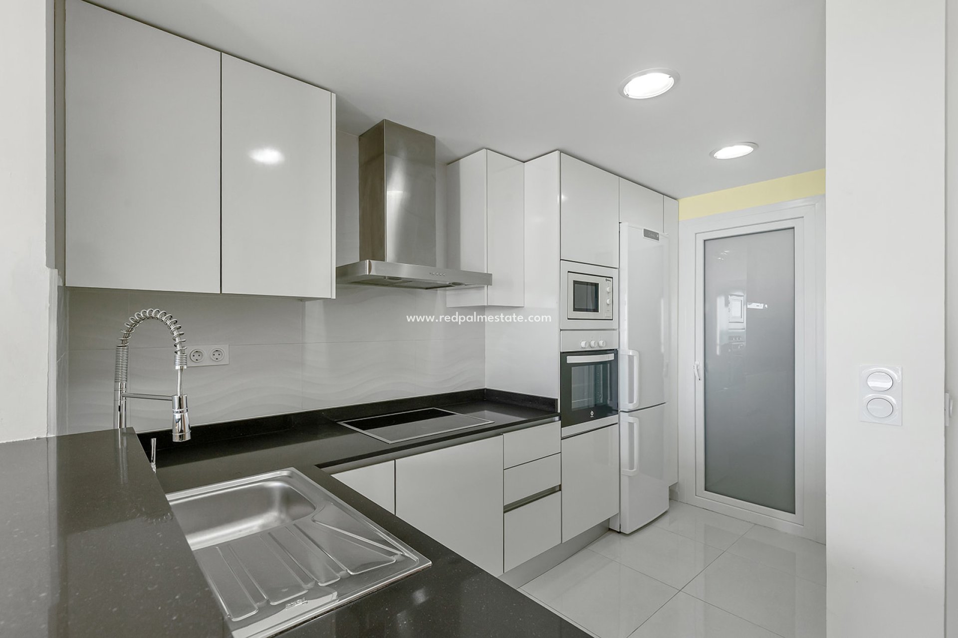 Resale - Apartment -
Torrevieja - Punta prima