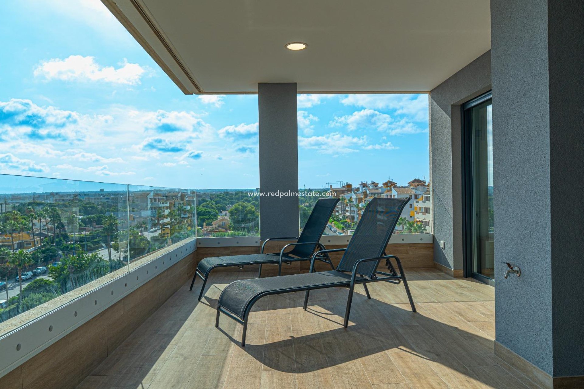 Resale - Apartment -
Torrevieja - Punta prima