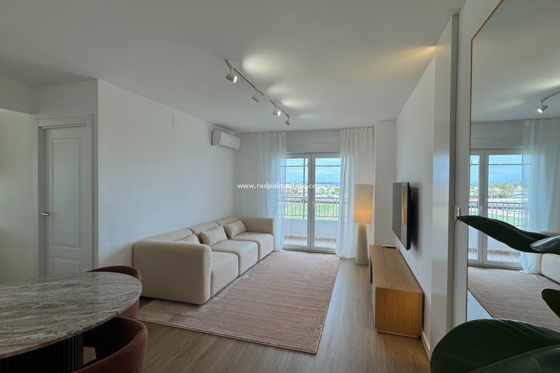 Resale - Apartment -
Torrevieja - Punta prima