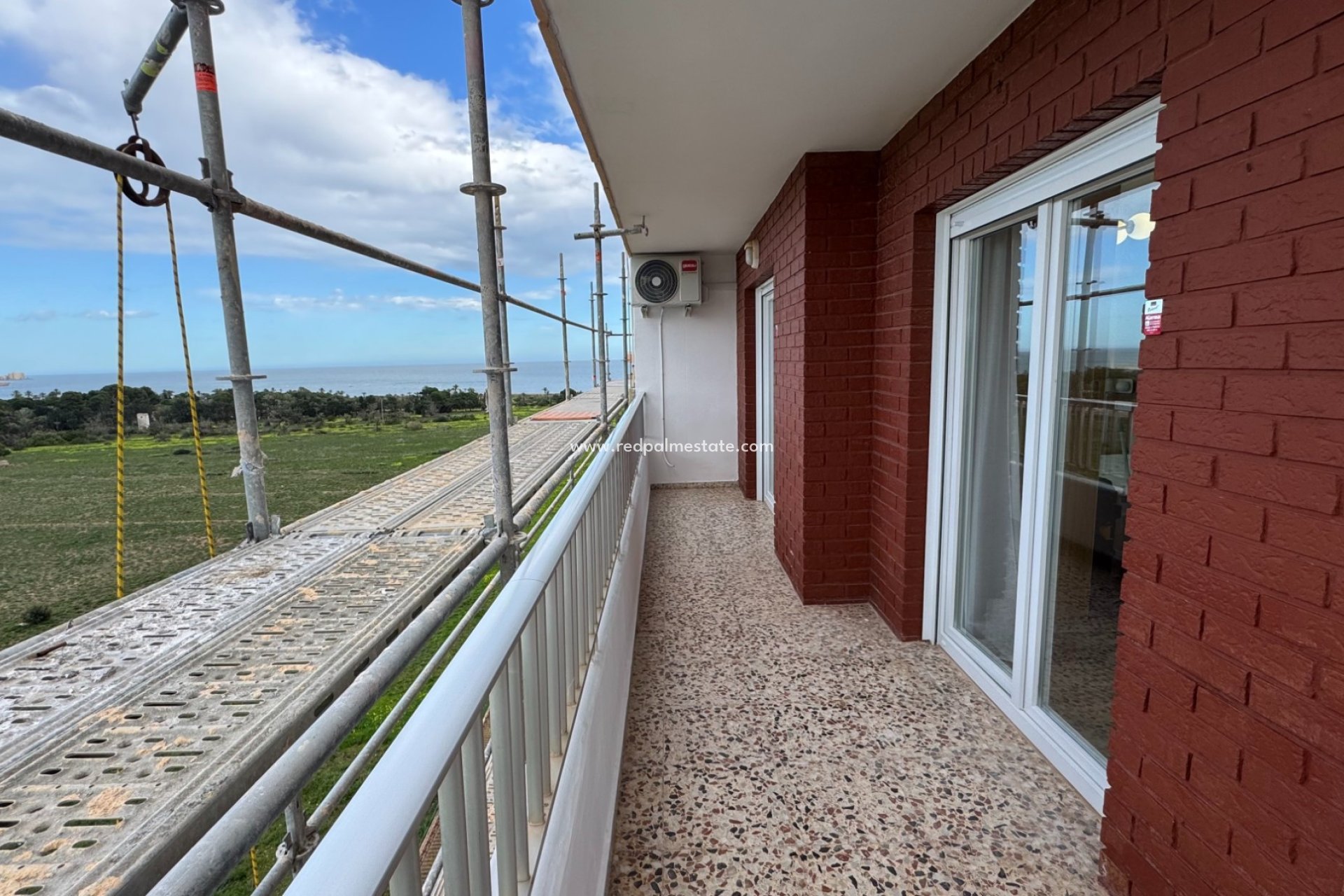 Resale - Apartment -
Torrevieja - Punta prima