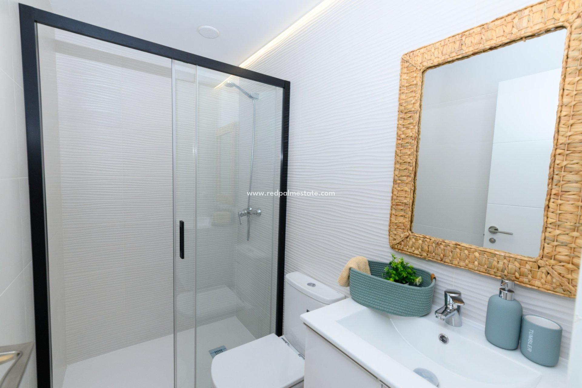 Resale - Apartment -
Torrevieja - Punta prima