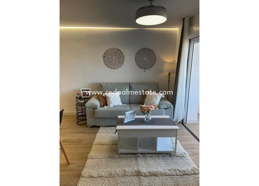 Resale - Apartment -
Torrevieja - Punta prima