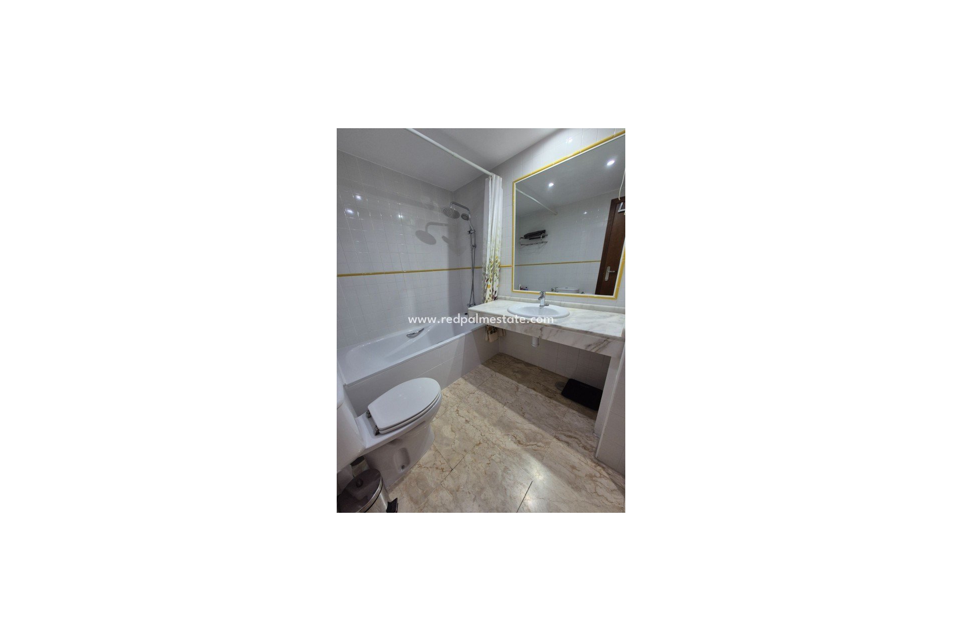 Resale - Apartment -
Torrevieja - Punta prima