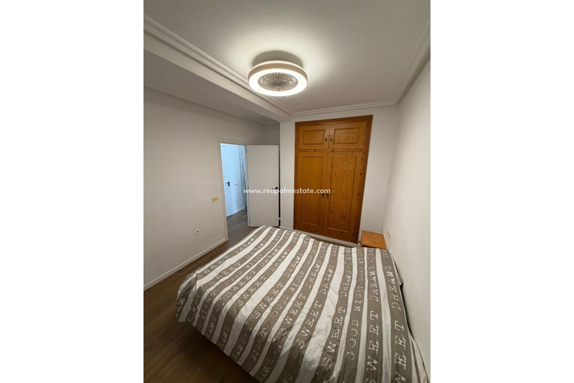 Resale - Apartment -
Torrevieja - Punta prima