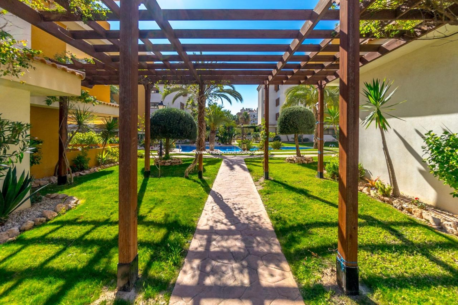 Resale - Apartment -
Torrevieja - Punta prima