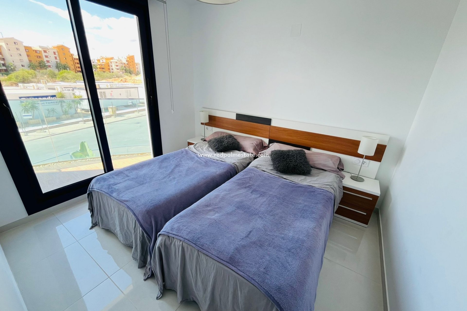 Resale - Apartment -
Torrevieja - Punta prima