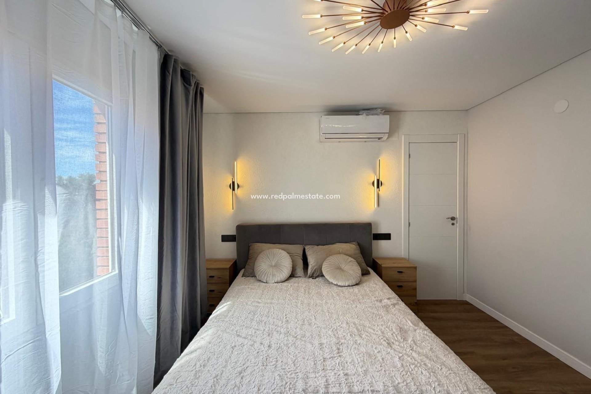 Resale - Apartment -
Torrevieja - Punta prima