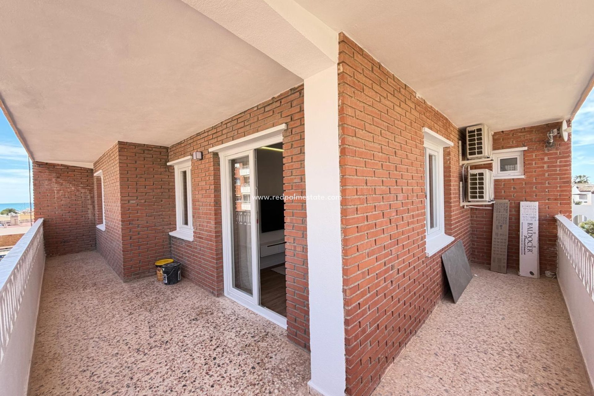 Resale - Apartment -
Torrevieja - Punta prima