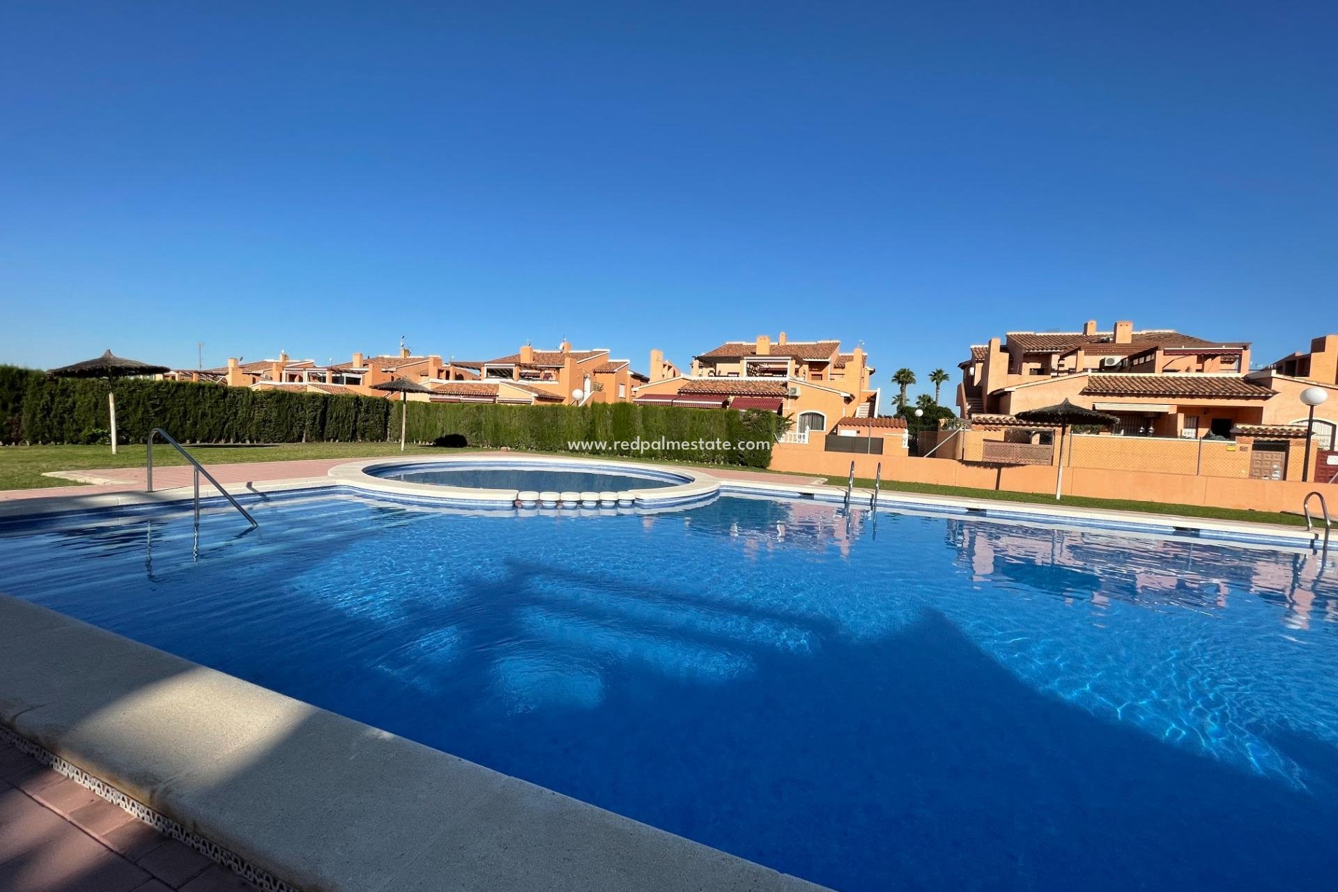 Resale - Apartment -
Torrevieja - Rosaleda-los frutales