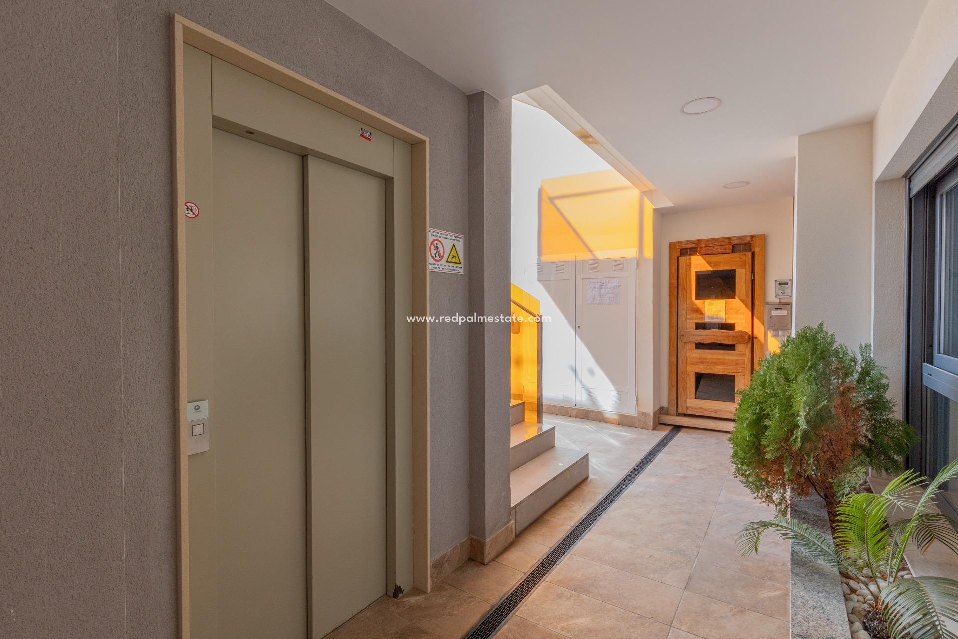 Resale - Apartment -
Torrevieja - Rosaleda-los frutales