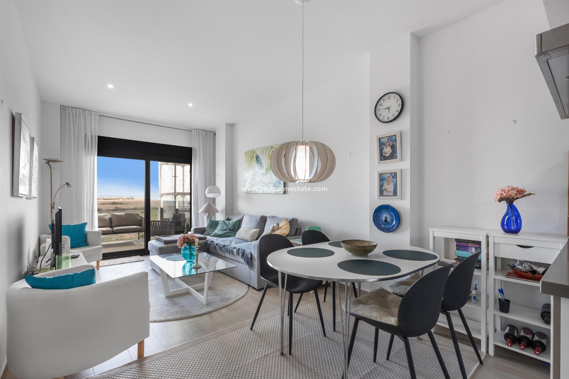 Resale - Apartment -
Torrevieja - Rosaleda-los frutales
