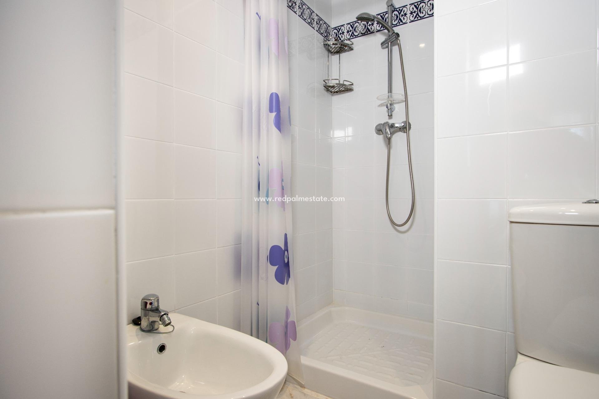Resale - Apartment -
Torrevieja - Rosaleda-los frutales
