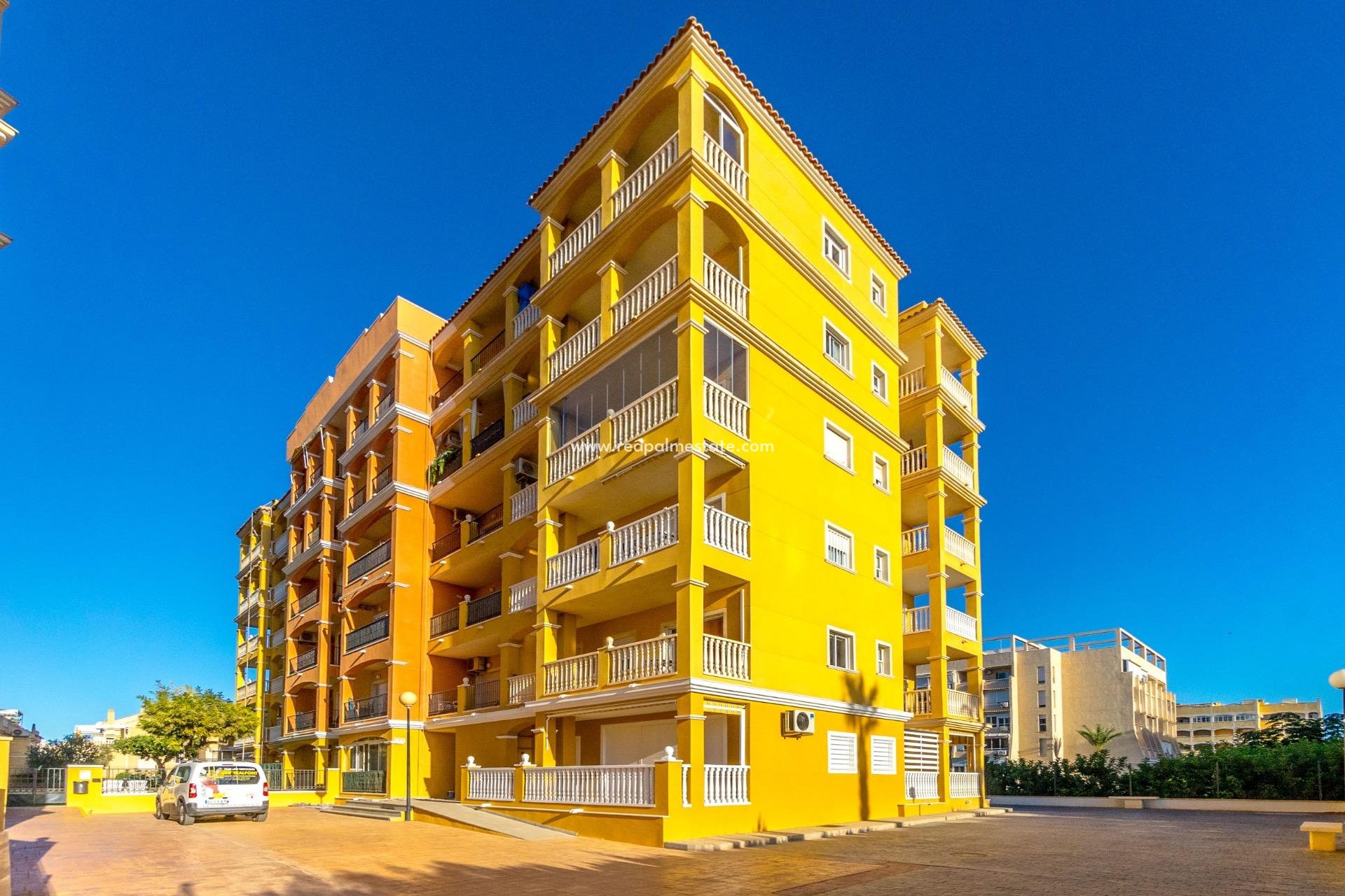 Resale - Apartment -
Torrevieja - Torreblanca