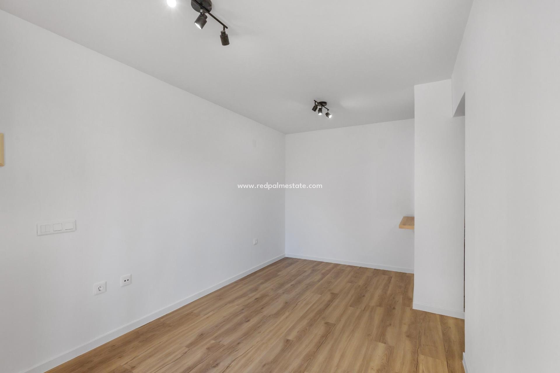 Resale - Apartment -
Torrevieja - Torreblanca
