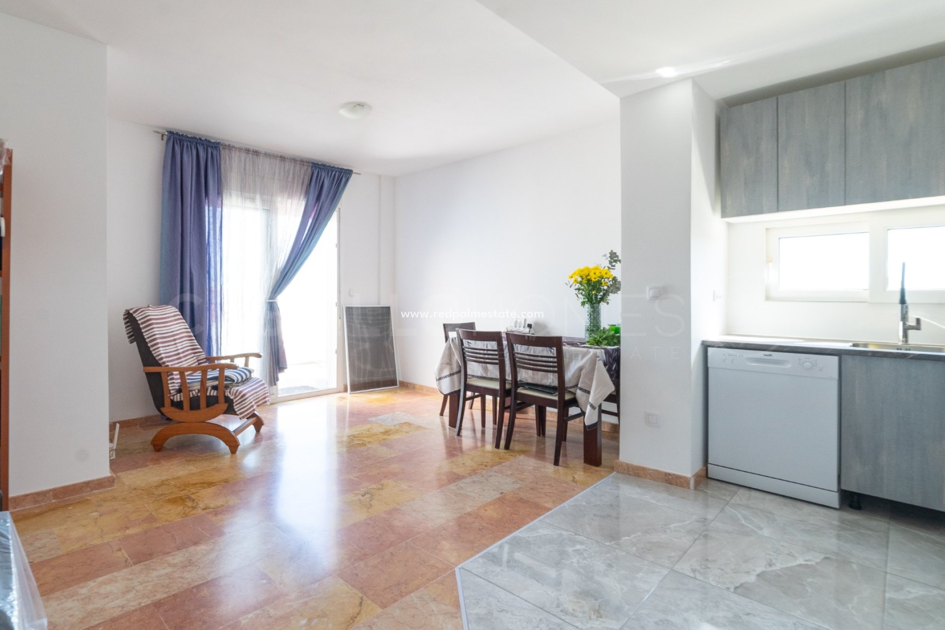 Resale - Apartment -
Torrevieja - Torrelamata