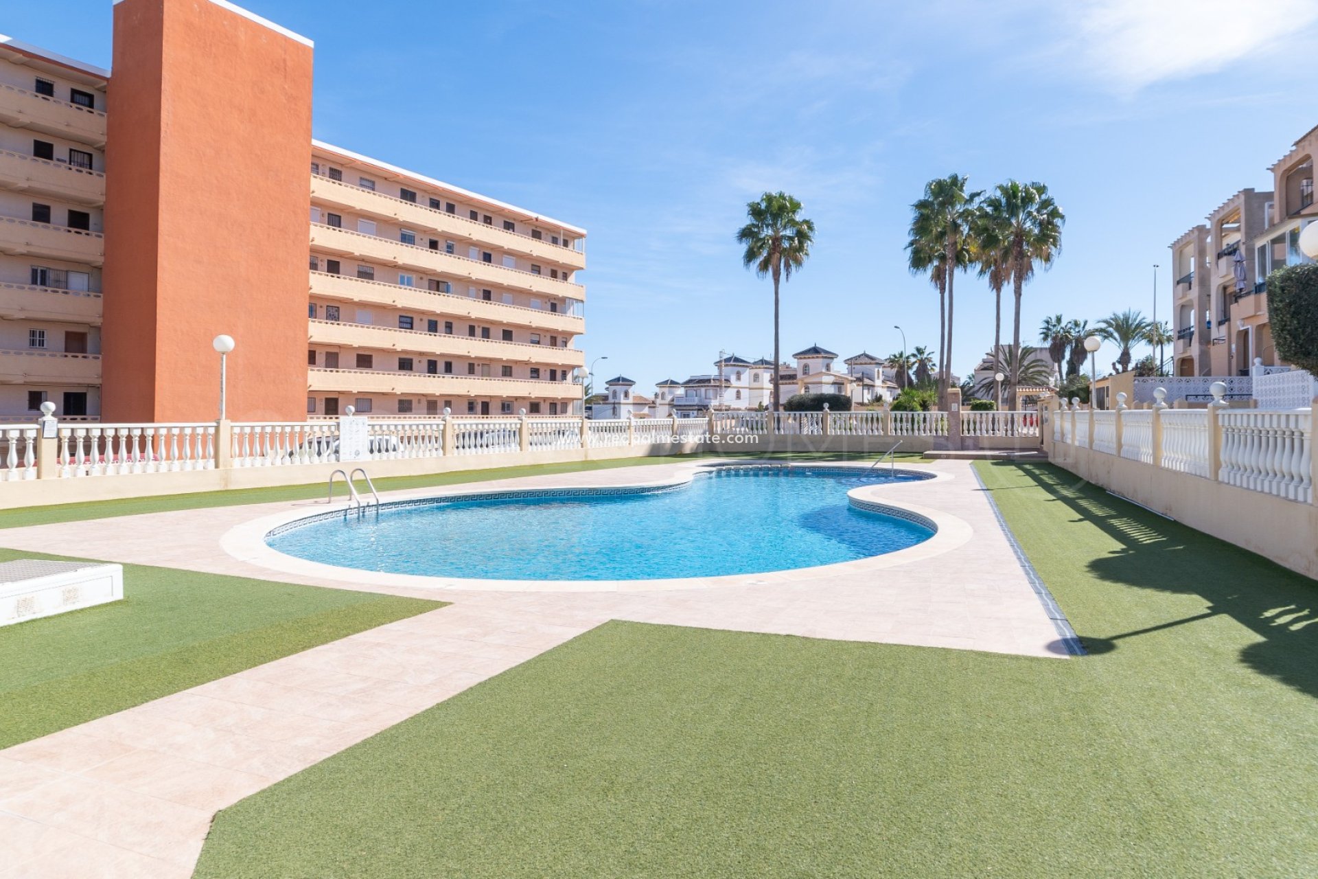 Resale - Apartment -
Torrevieja - Torrelamata