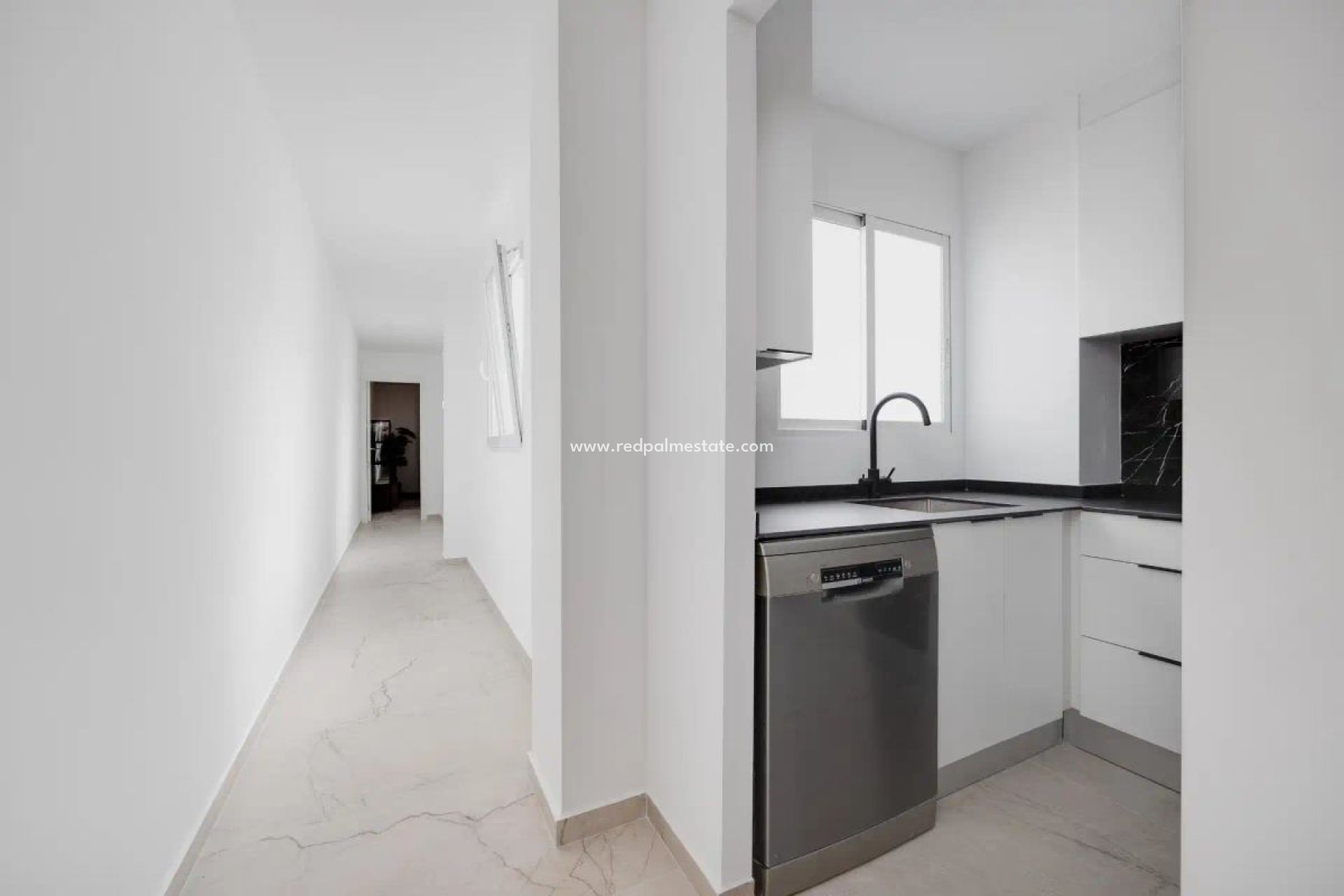 Resale - Apartment -
Torrevieja - Torrevieja C