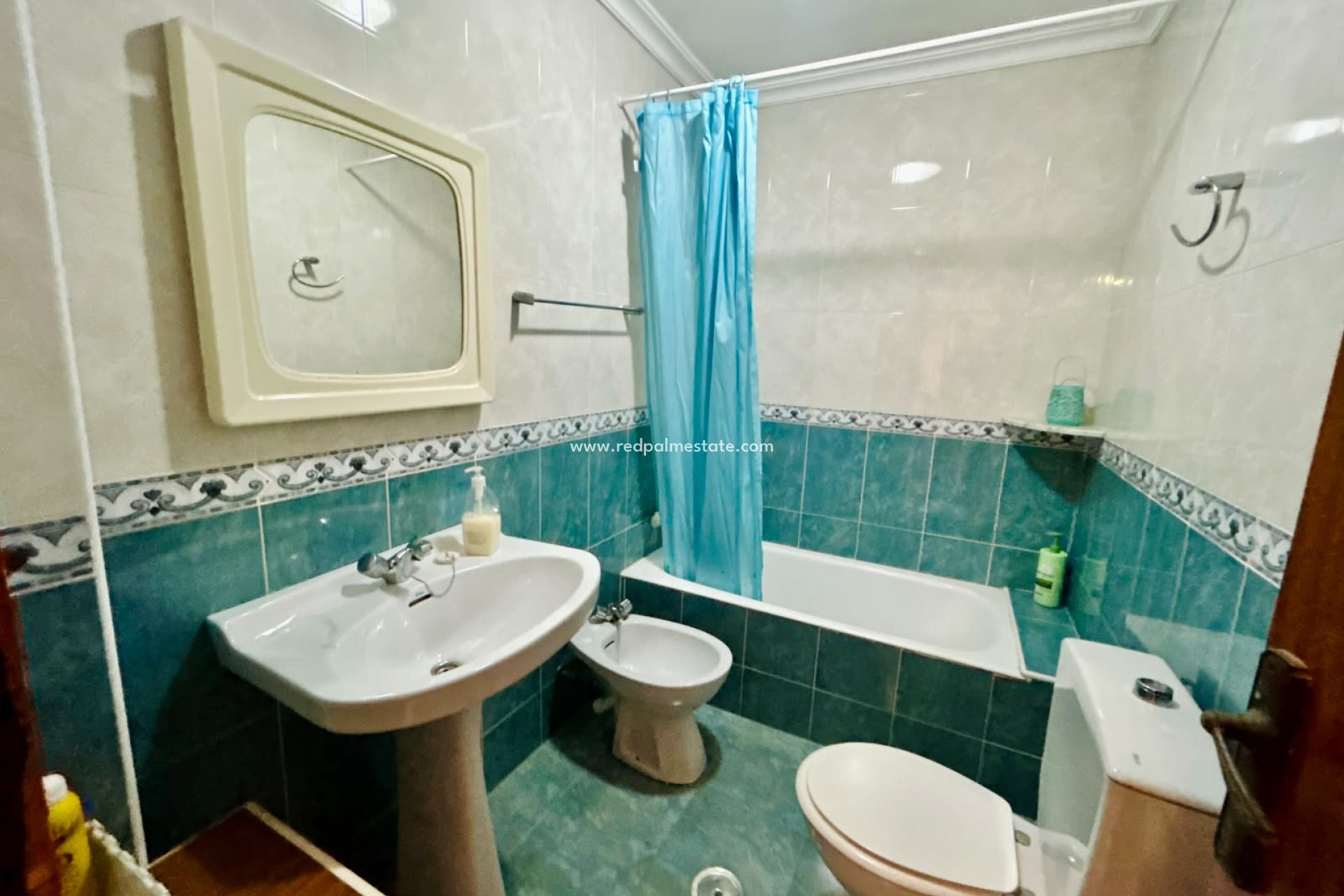 Resale - Apartment -
Torrevieja - Torrevieja Centro