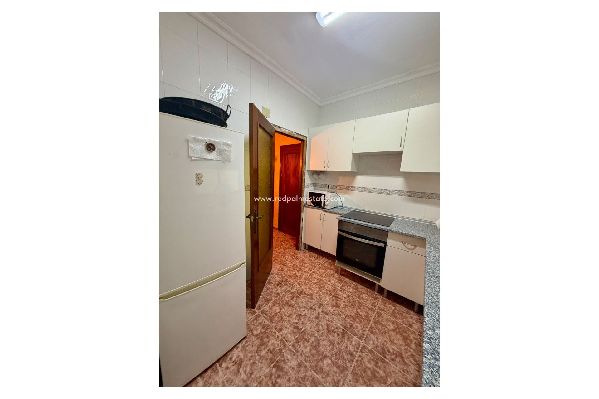 Resale - Apartment -
Torrevieja - Torrevieja Centro