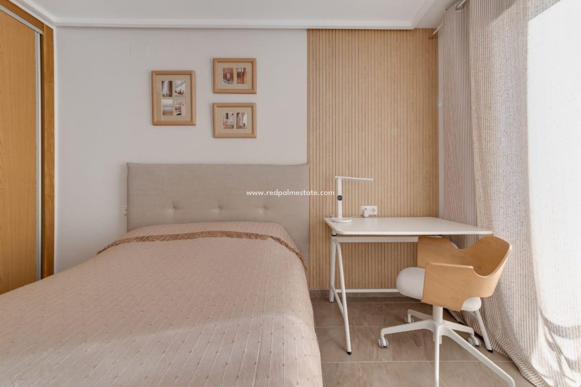 Resale - Apartment -
Torrevieja - Torrevieja Centro