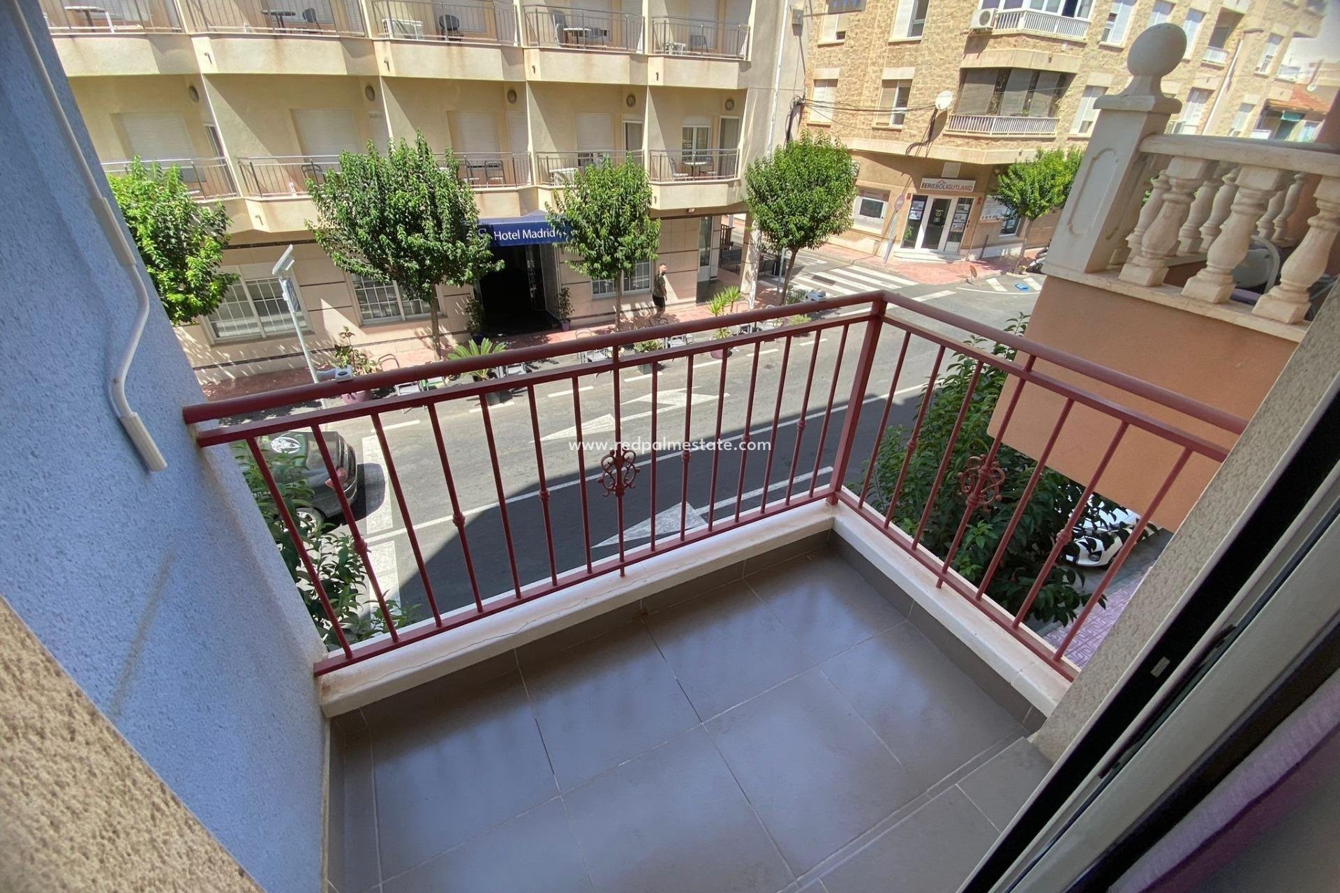 Resale - Apartment -
Torrevieja - torrevieja