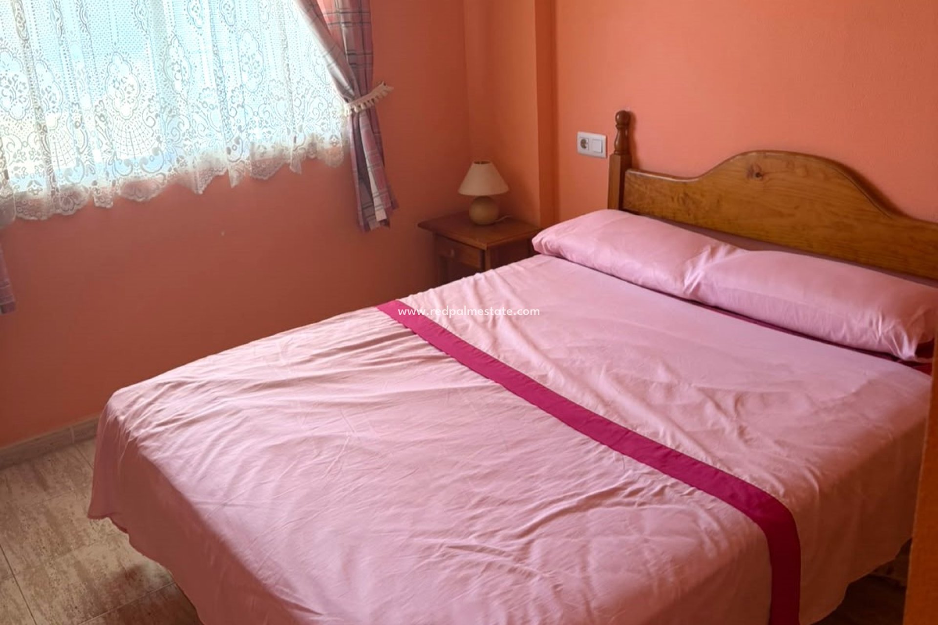 Resale - Apartment -
Torrevieja - Urbanización San Luis