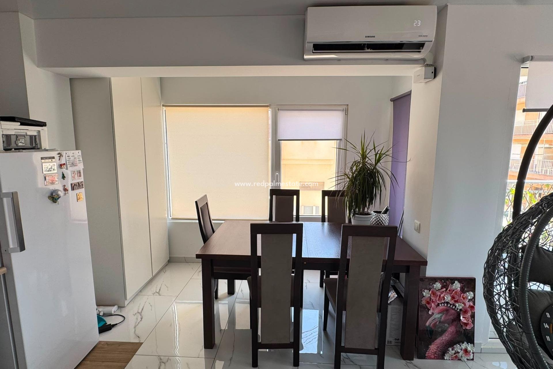 Resale - Apartment -
Torrevieja - Zona Los Frutales