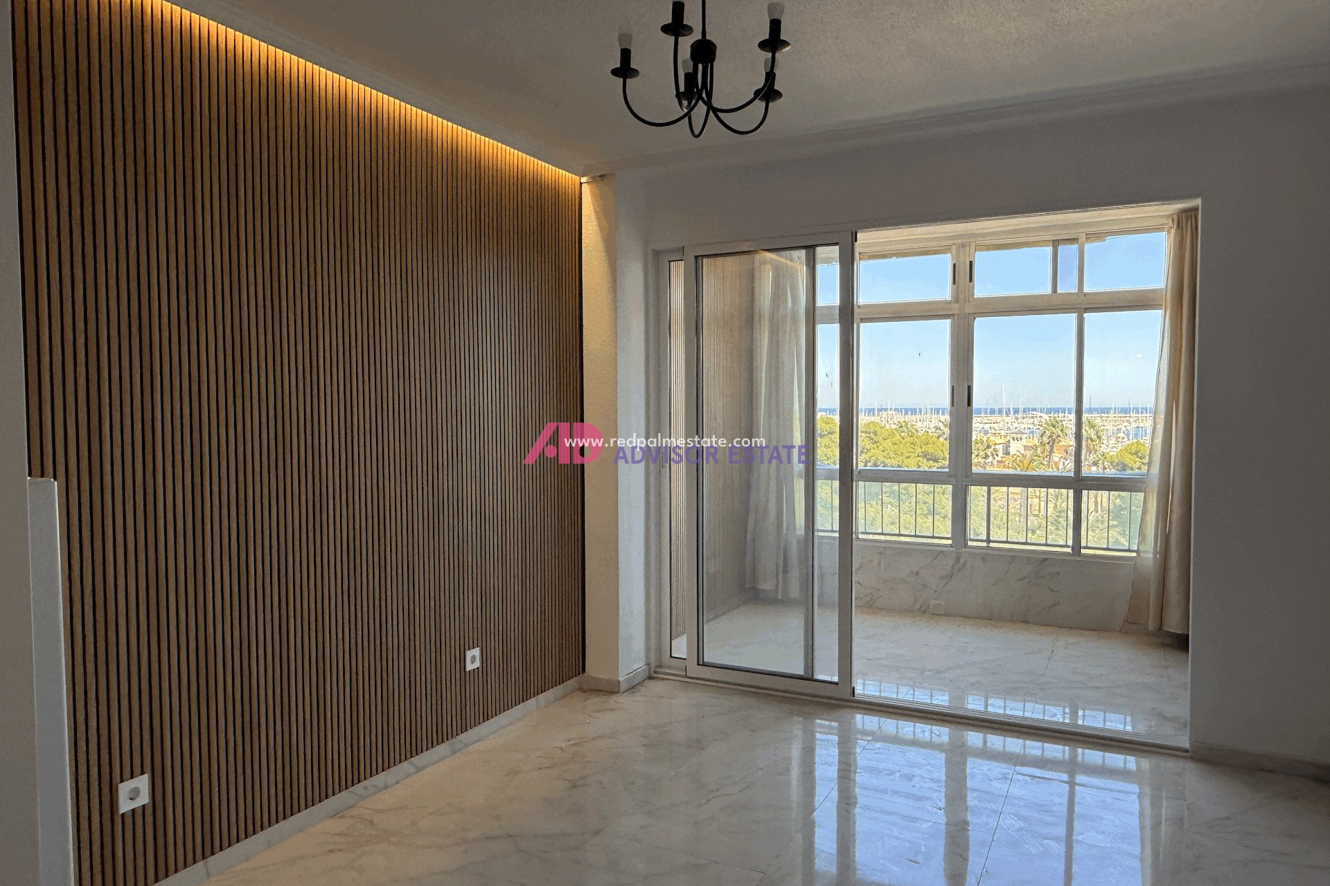 Resale - Apartment -
Torrevieja
